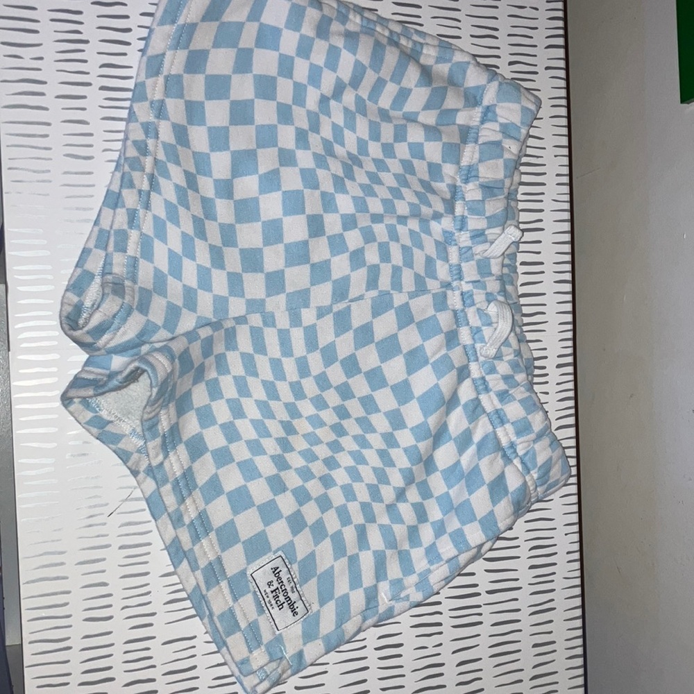 Kids checkered Abercrombie and Fitch shorts